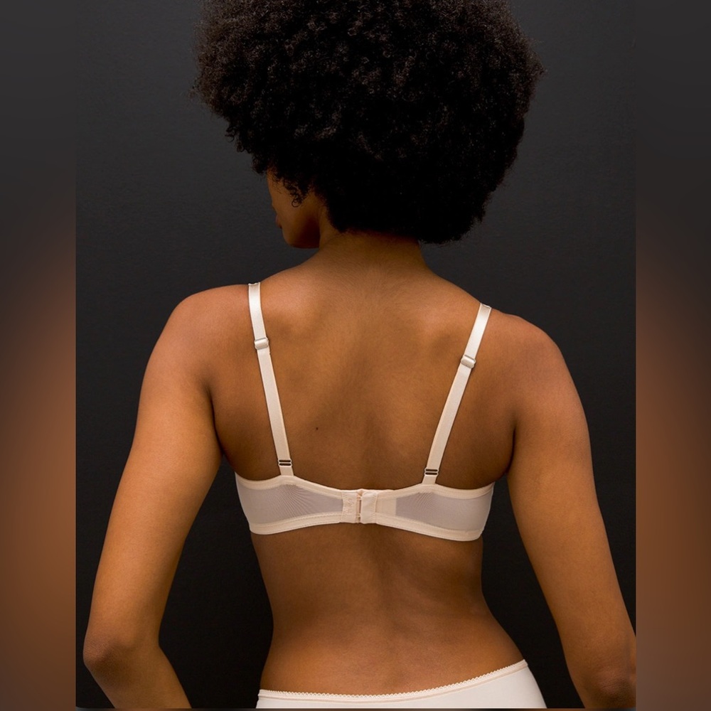 NWT SOMA Sensuous Lace Unlined Bra in Optic White - Picture 3 of 9